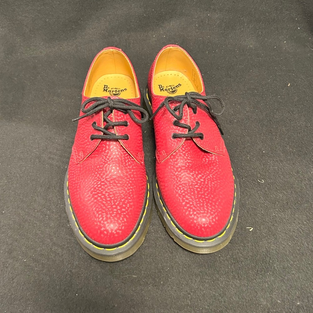 Dr. Martens 1461 Oxfords Mens 7 Red Textured Leather 3-Eye Shoes AW004